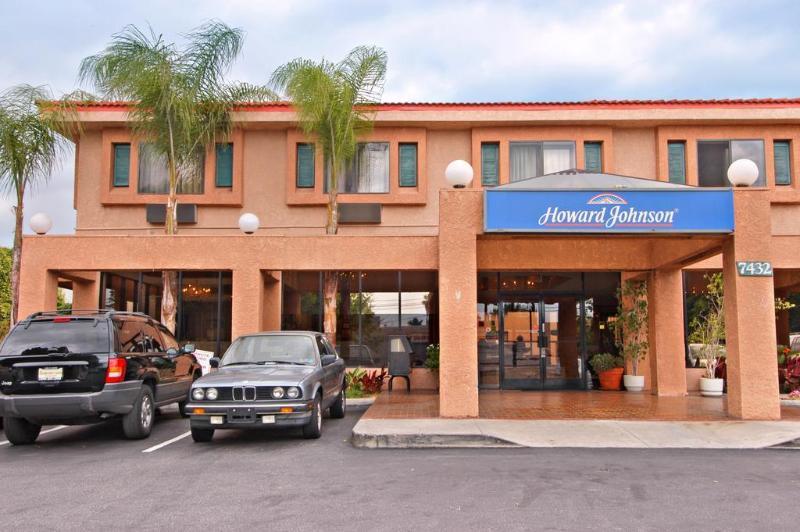 Howard Johnson By Wyndham Reseda Hotel & Suites 로스앤젤레스 외부 사진