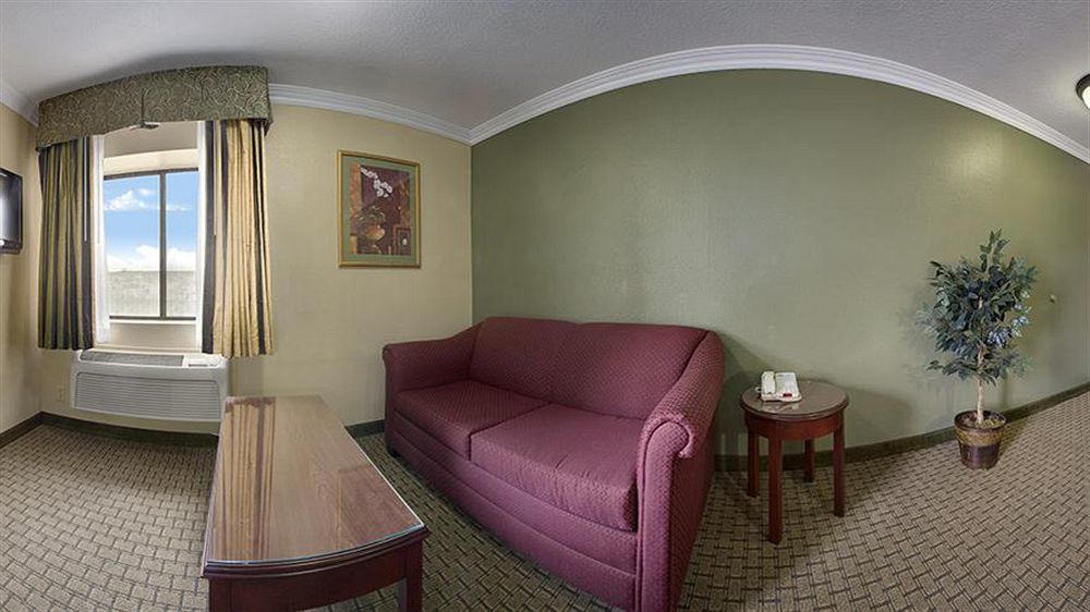 Howard Johnson By Wyndham Reseda Hotel & Suites 로스앤젤레스 외부 사진