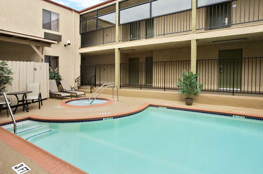 Howard Johnson By Wyndham Reseda Hotel & Suites 로스앤젤레스 시설 사진