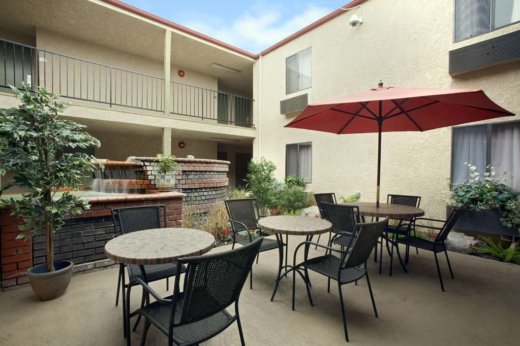 Howard Johnson By Wyndham Reseda Hotel & Suites 로스앤젤레스 시설 사진