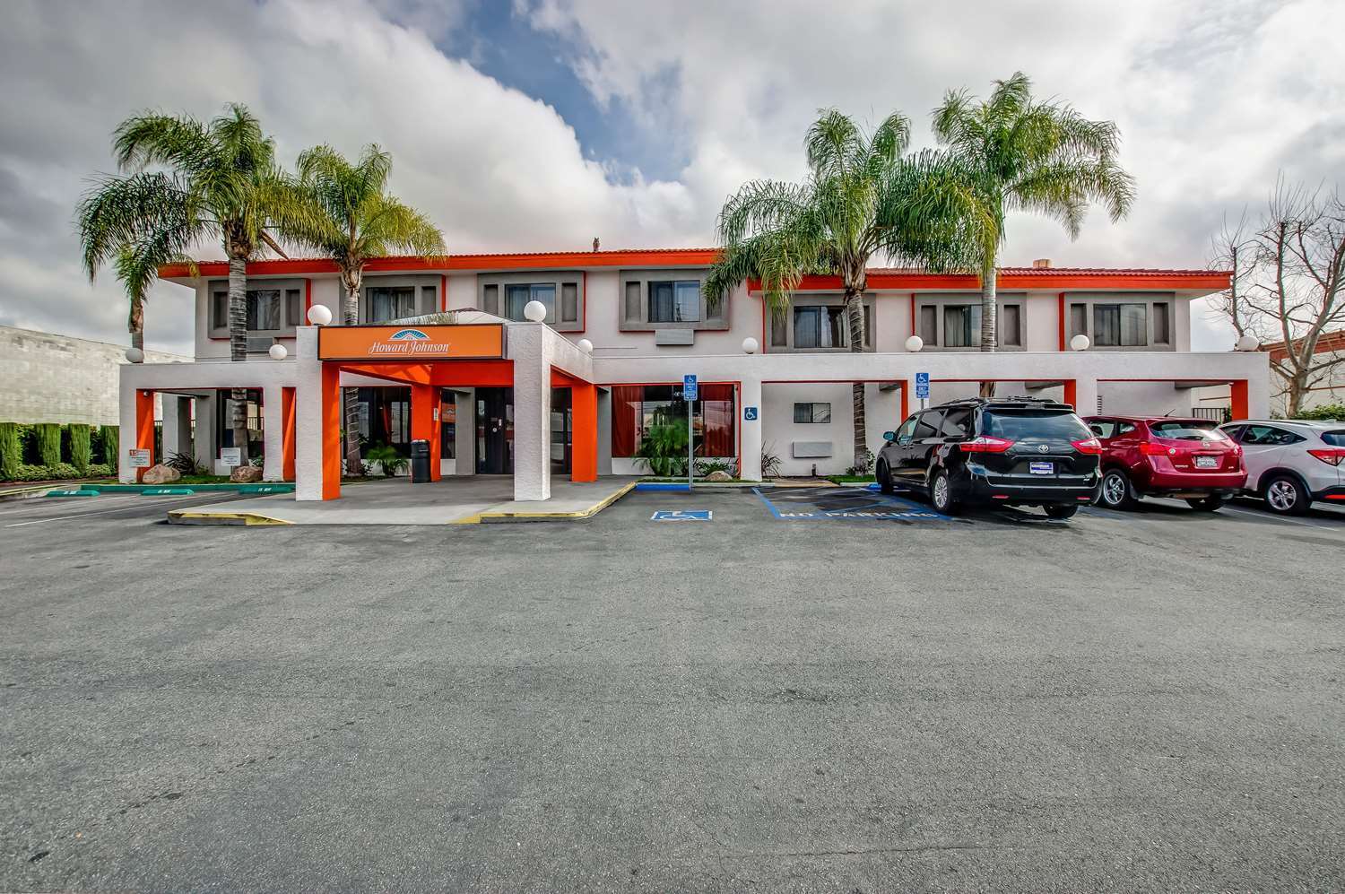 Howard Johnson By Wyndham Reseda Hotel & Suites 로스앤젤레스 외부 사진