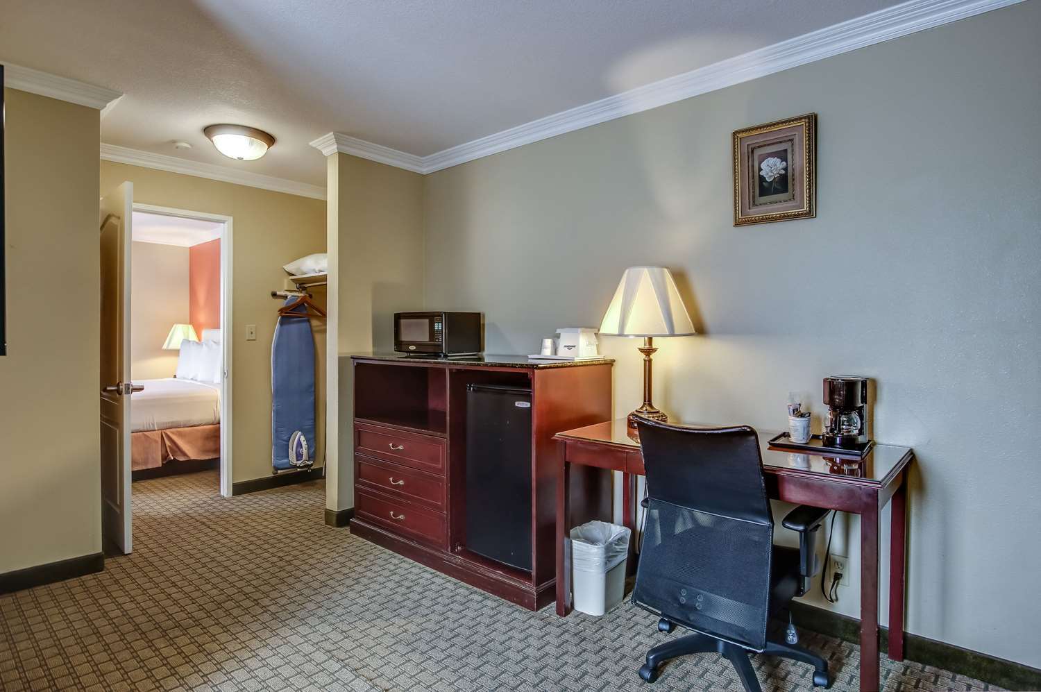 Howard Johnson By Wyndham Reseda Hotel & Suites 로스앤젤레스 외부 사진